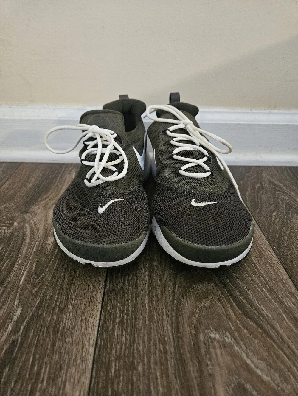Nike Kids Olive Green and White Mesh Sneakers, Size 7Y